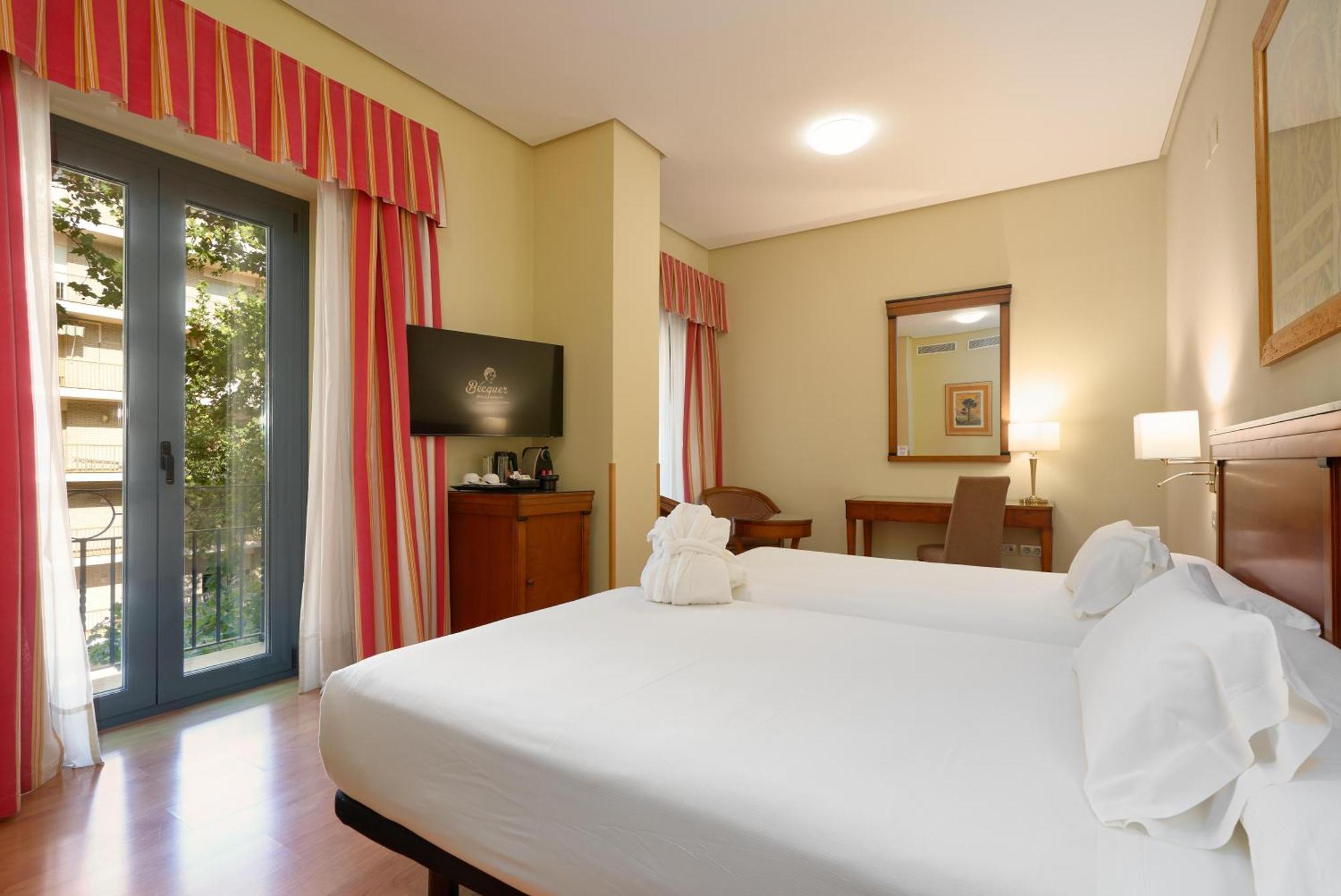 Hotel Becquer Seville Ngoại thất bức ảnh