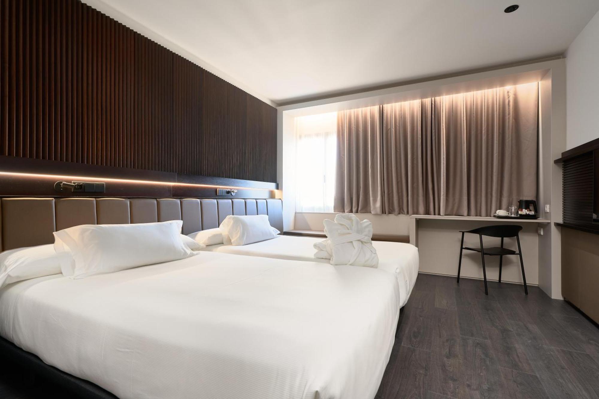 Hotel Becquer Seville Ngoại thất bức ảnh