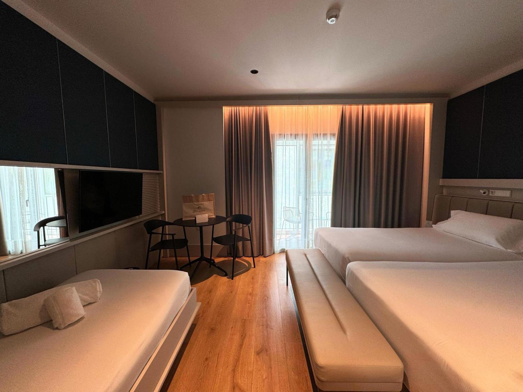 Hotel Becquer Seville Ngoại thất bức ảnh